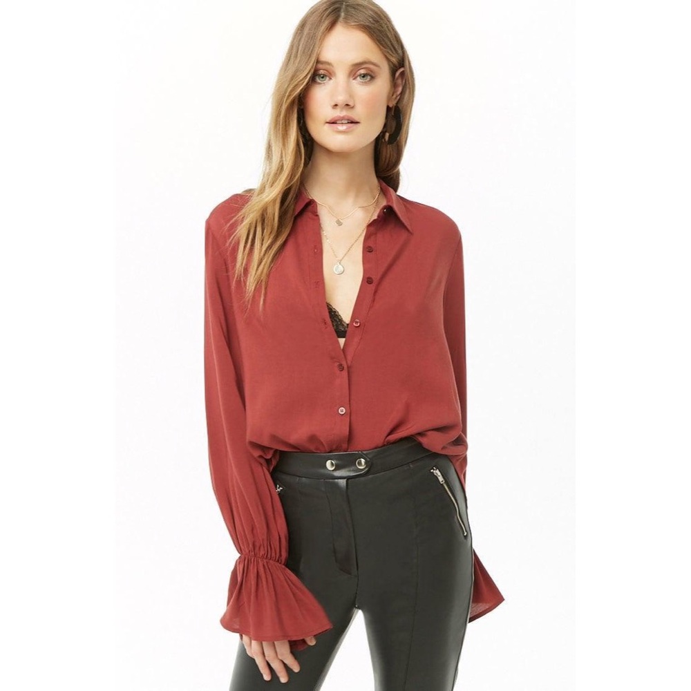 NWT! Trumpet Sleeve Button Down Top, Rust